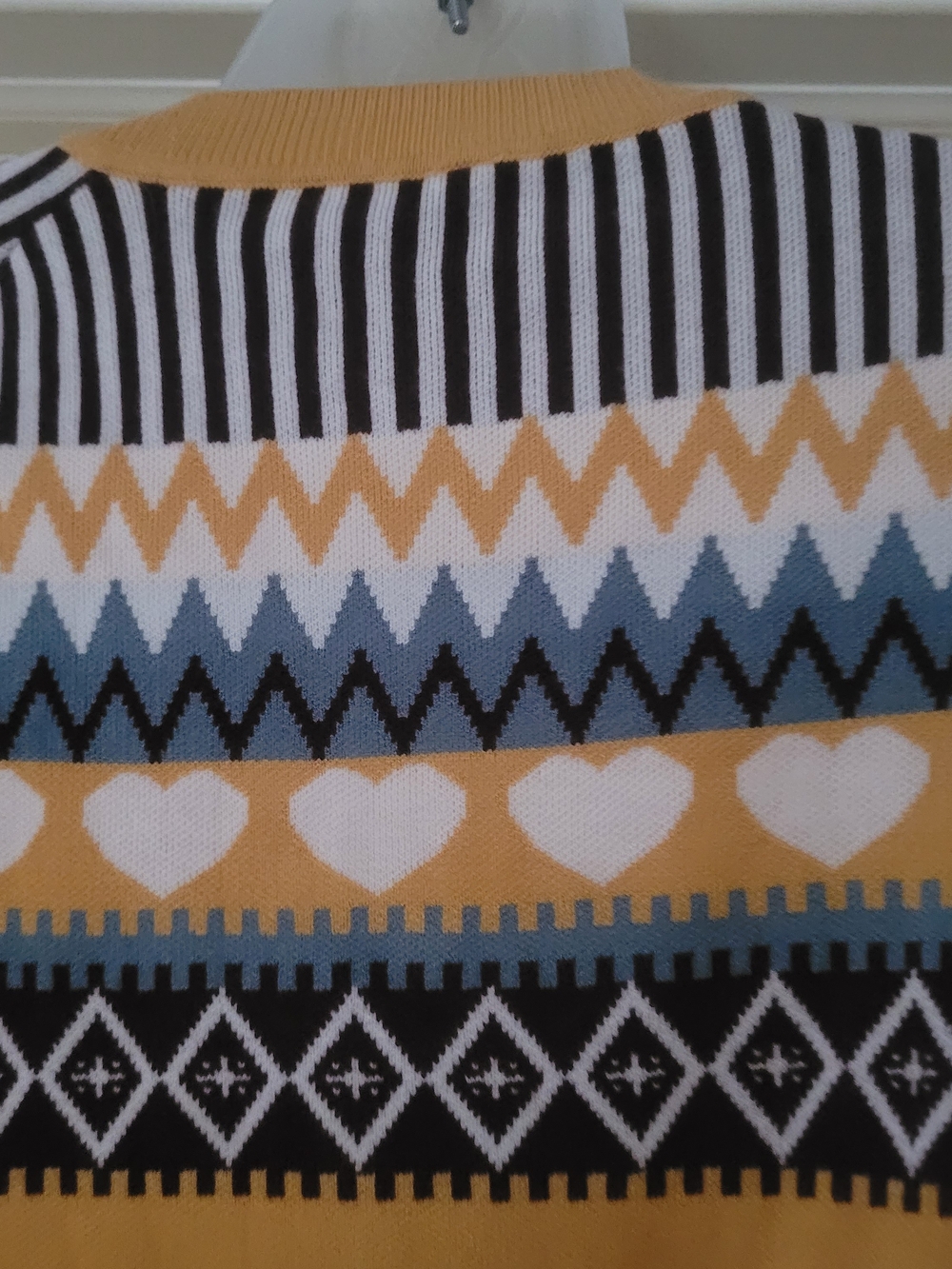 💛Button-Front Cardigan💛 - Picture 5 of 7